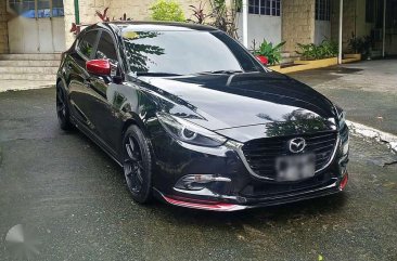 2018 Mazda 3 Hatchback 2.0L Skyactive i stop Top of the line 