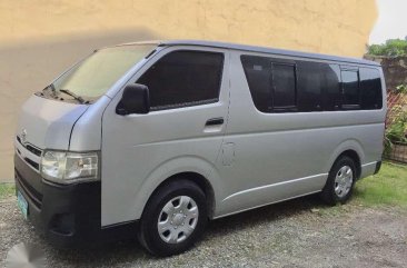 2013 Toyota Hiace Commuter MT Diesel