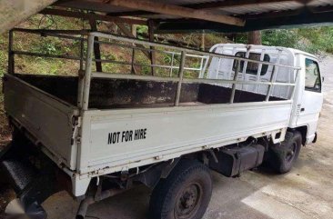 Isuzu Elf Truck Single tire