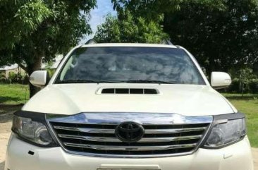 SELLING TOYOTA Fortuner 2015 4x2 V