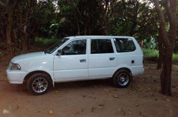 SELLING TOYOTA Revo 2L DLX 2001