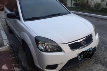 Kia Rio LX 2010 MT White For Sale 