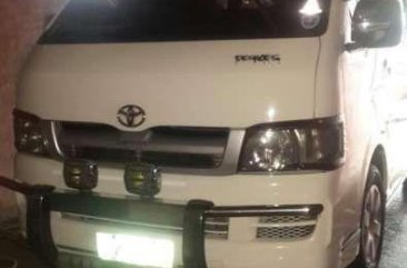 Toyota Hiace Commuter 2005 model smooth