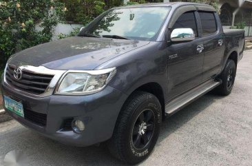 2011 Toyota Hilux MT 4x2 Diesel FOR SALE