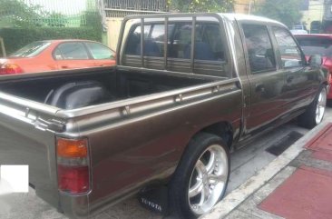 1996 Toyota Hilux 4x2 2L engine Manual trans