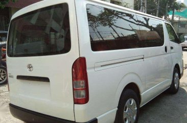 2016 Toyota Hiace Commuter 3.0 L Manual Transmission