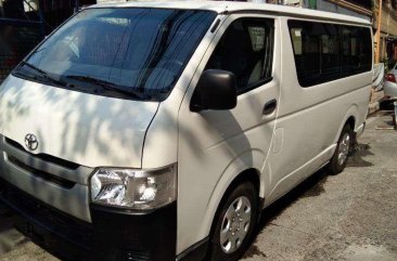 2016 Toyota Hiace Commuter 3.0 L Manual Transmission