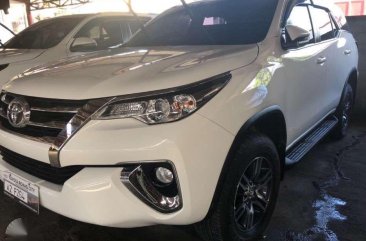 2018 Toyota Fortuner 2.4G 4x2 Freedom White Manual Trans