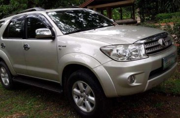 2010 Toyota Fortuner G Automatic Gas