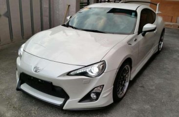 2013 Toyota 86 aero top of the line 