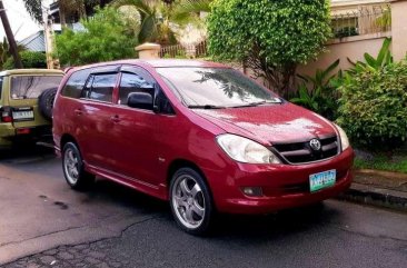 SELLING Toyota Innova j 2005