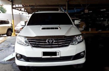 For Sale 2014 TOYOTA Fortuner 4x2 2.5L G Dsl M/T White. 