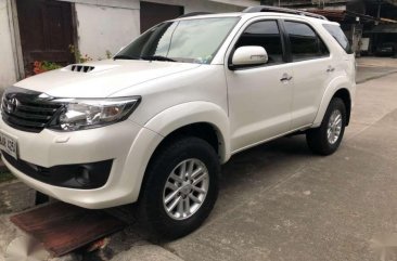 SELLING Toyota Fortuner v 4x2 2014