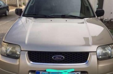 SELLING Ford Escape 2005 AT Gas