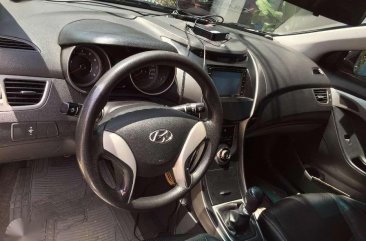 Hyundai Elantra 2012 Silver -Manual Transmission