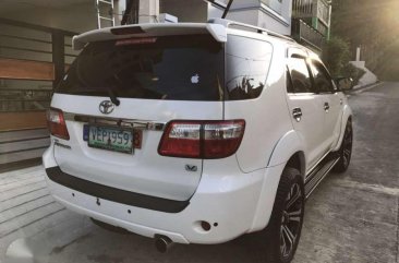 2011 Toyota Fortuner V AT 4x4 LOADED FRESH