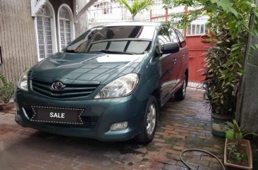 Toyota Innova 2.0E AT 2010 FOR SALE