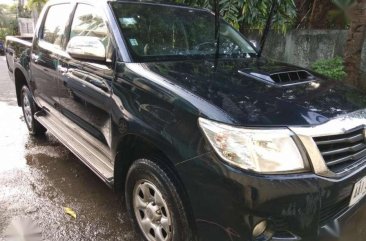 SELLING Toyota Hilux e 2014