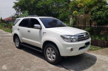 Toyota Fortuner G AT 2010 FOR SALE