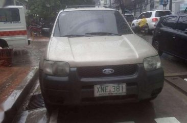 Ford Escape model 2004 FOR SALE