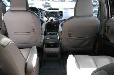 TOYOTA Sienna 2012 FOR SALE