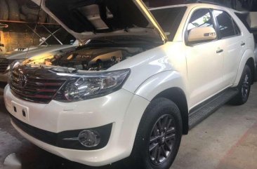 2016 Toyota Fortuner 2.5 V 4x2 Automatic Transmission PEARL WHITE