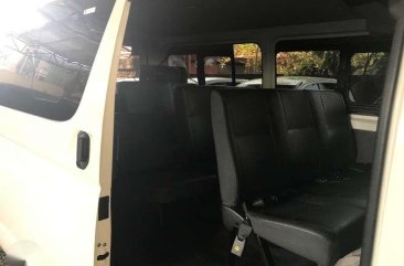 2018 Toyota Hiace Commuter 3000L Freedom White