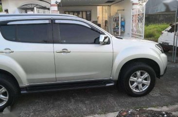 2016 Isuzu Mux LS-A 3.0 4x2 Top of the line