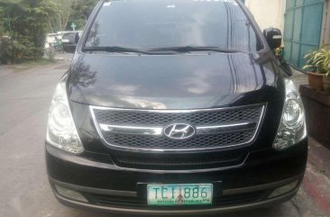 HYUNDAI Starex grand Vgt Matic gold 2012model 1stowner