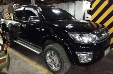 SELLING Toyota Hilux G 2010mdl manual pick up type