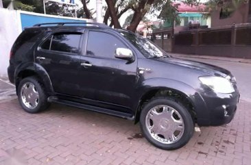 2006 Toyota Fortuner G matic suv 20" chrome mags