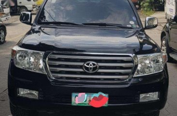 SELLING car Toyota Land Cruiser 2011