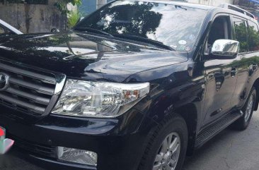 SELLING car Toyota Land Cruiser 2011