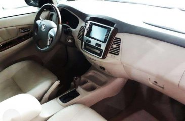 2015 Toyota Innova 25V Diesel AT FOR SALE