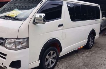 2013 TOYOTA Hiace commuter FOR SALE