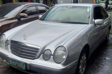 2000mdl Mercedes Benz E 240 Athomatic FOR SALE