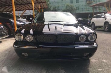 2005 Jaguar XJR supercharged engine