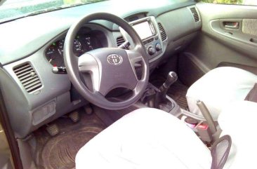 TOYOTA Innova e 2013 diesel manual loaded