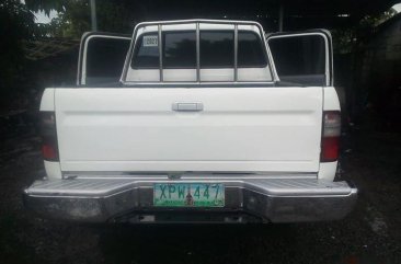 2004 Toyota Hilux for sale