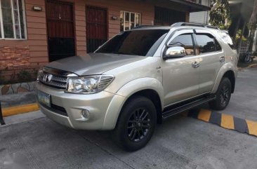 2011 TOYOTA Fortuner G AT Diesel first owned