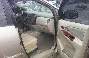 TOYOT AInnova diesel g matic 2005mdl sale 445k