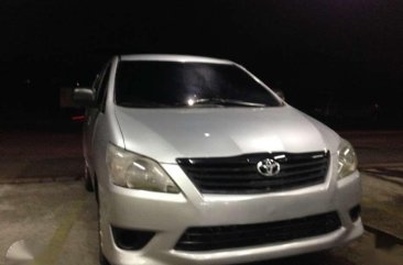 Toyota Innova E 2013 first onwed 