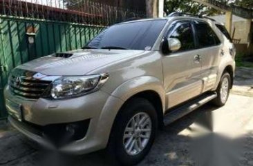 2012 TOYOTA Fortuner V FOR SALE