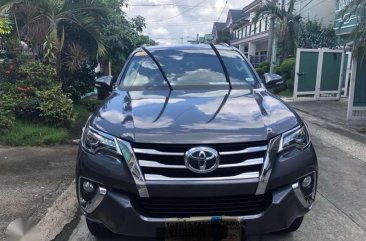 SELLING TOYOTA Fortuner V 2017