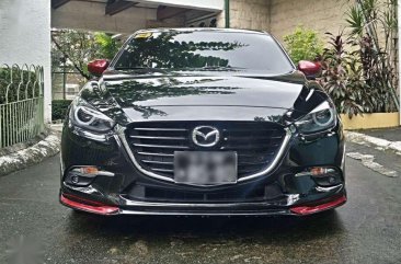 2018 Mazda Skyactive Hatchback i-stop 2.0L with 3 year free Maintainance