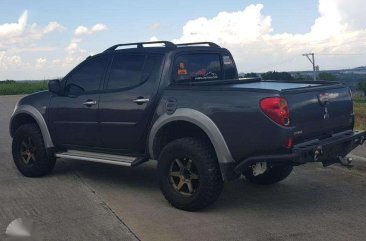 2012 Mitsubishi Strada glsv 4x4 top of the line
