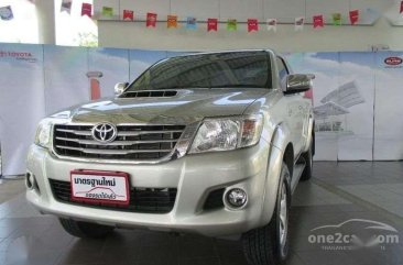 Toyota Hilux E 2015 MT 1Owned 749T 