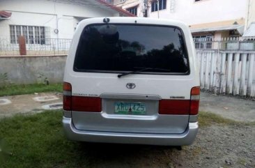 2004  Toyota Hi ace Grandia FOR SALE