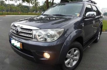 Rush sale 2011 TOYOTA Fortuner Dark Gray Color,