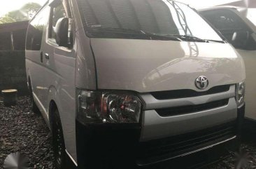 2017 Toyota HIACE Commuter 3.0L Manual White Diesel